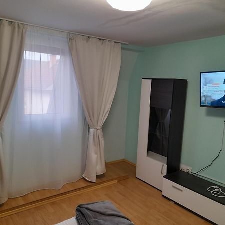 클루지나포카 Garsoniera Sic Zona Terapia Zona Linistita La Casa Cu Parcare 아파트 외부 사진