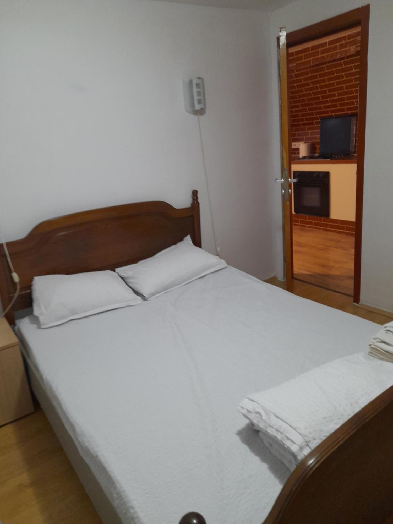 클루지나포카 Garsoniera Sic Zona Terapia Zona Linistita La Casa Cu Parcare 아파트 외부 사진